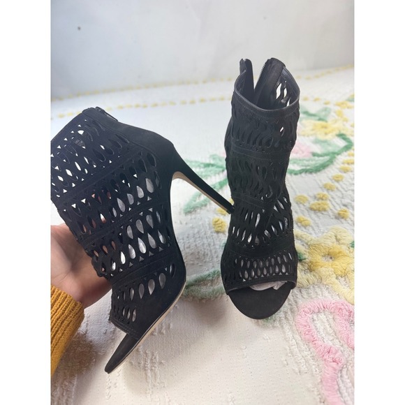 ALDO Black Suede Leather Peep Toe Laser Cutout Heeled Ankle Booties 7W - Picture 5 of 8